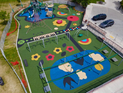 Holladay City Park playground with rubber playground flooring