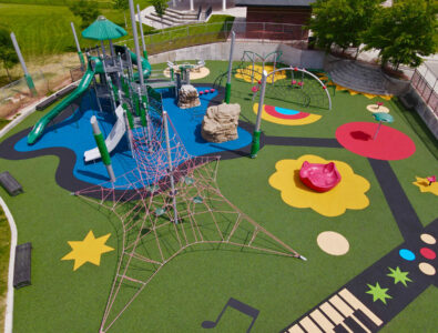 Holladay City Park playground with rubber playground flooring